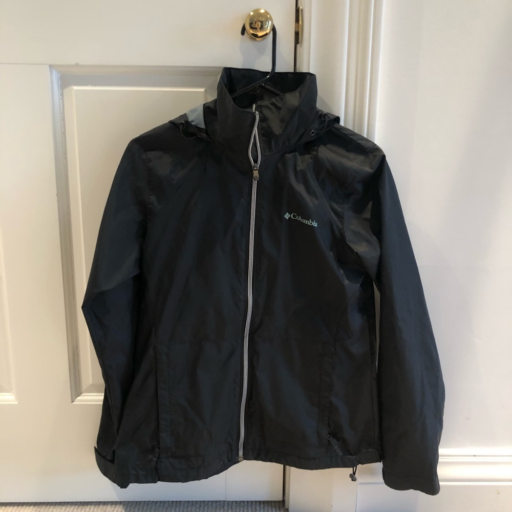 Black Columbia windbreaker. Womens size small